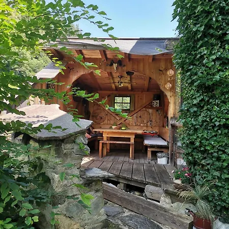 Astegg, Διαμέρισμα *